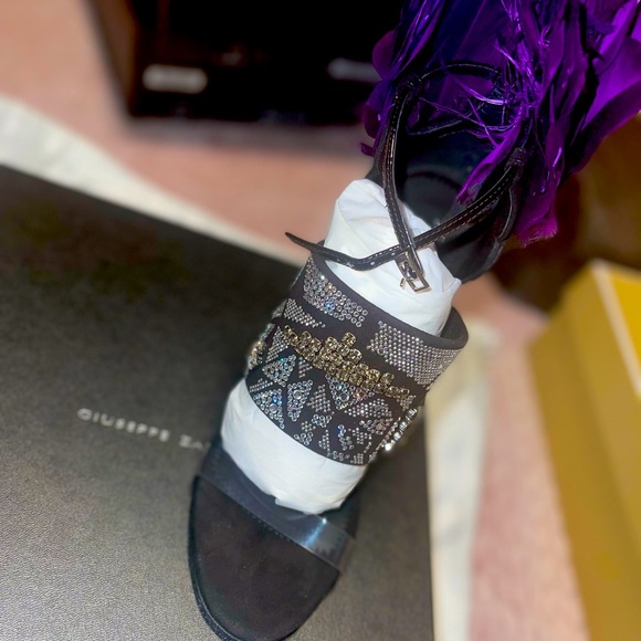 GIUSEPPE ZANOTTI Talia Crystal Embellish Purple Feather Heels Sandals - Picture 2 of 4